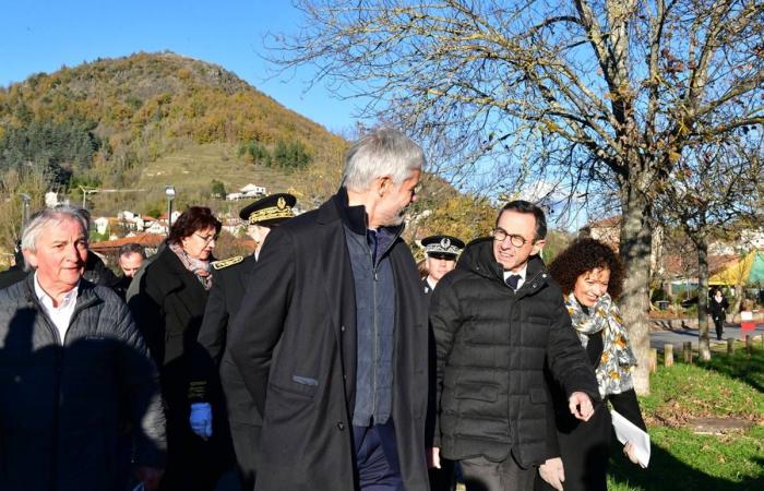 The Minister of the Interior completed his visit to the town devastated by the flood of October 17 in Haute-Loire