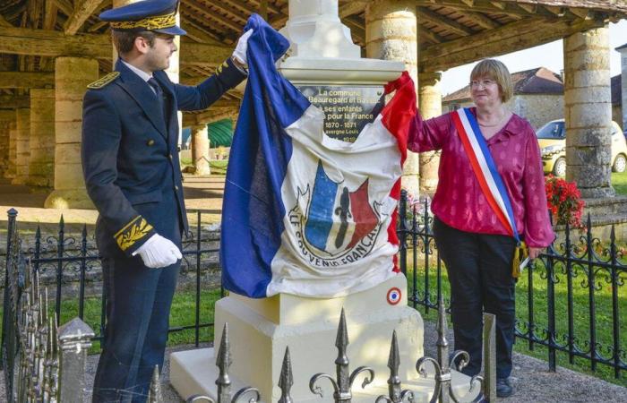 Beauregard-et-Bassac: The new and updated plaque of the monument unveiled