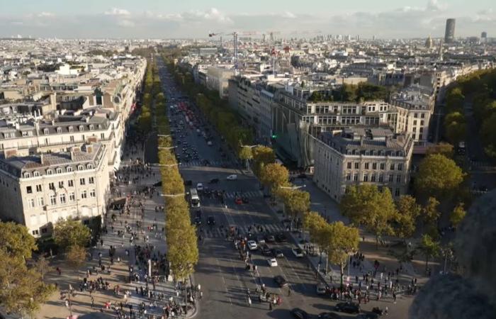 SERIES. The Champs-Elysées, its luxury, its tourists and those who work there