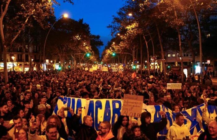 Thousands demonstrate in Barcelona against housing prices