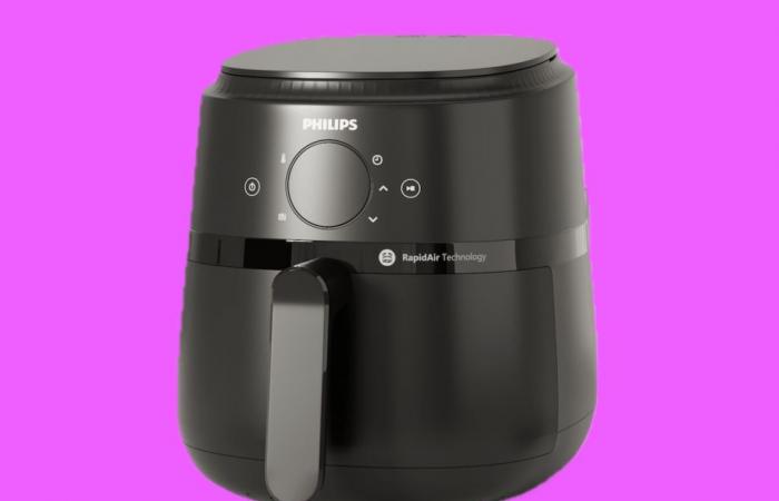 This Philips AirFryer is at an unbeatable price for Black Friday!