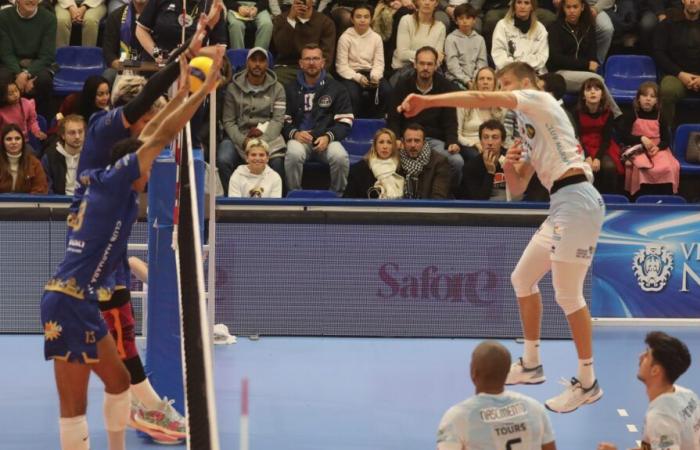 a convincing success of Tours VB in Nice