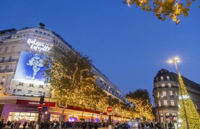 Place Vendôme, Galeries Lafayette… Where to see the first Christmas lights in Paris?