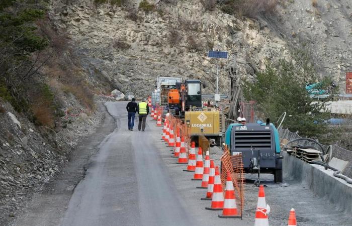 How will the roads be in the Ubaye valley for the arrival of skiers?