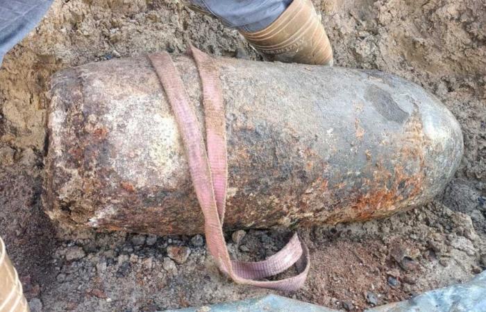 nearly 4,000 residents evacuated to defuse a Second World War bomb