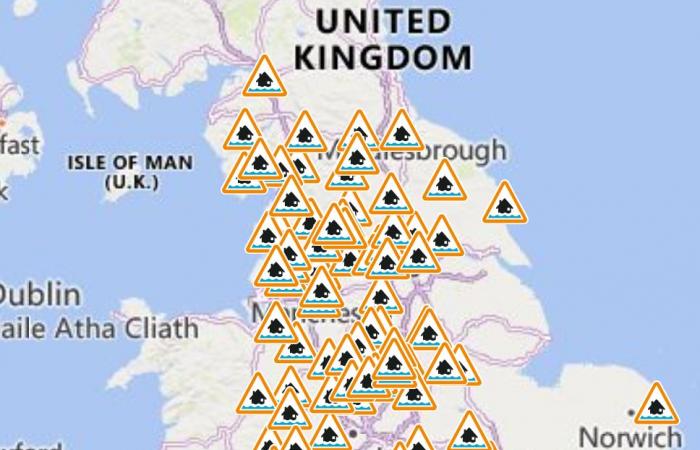 Storm Bert latest: Danger to life weather warnings for rain and wind in UK as 300 areas hit by flood risk