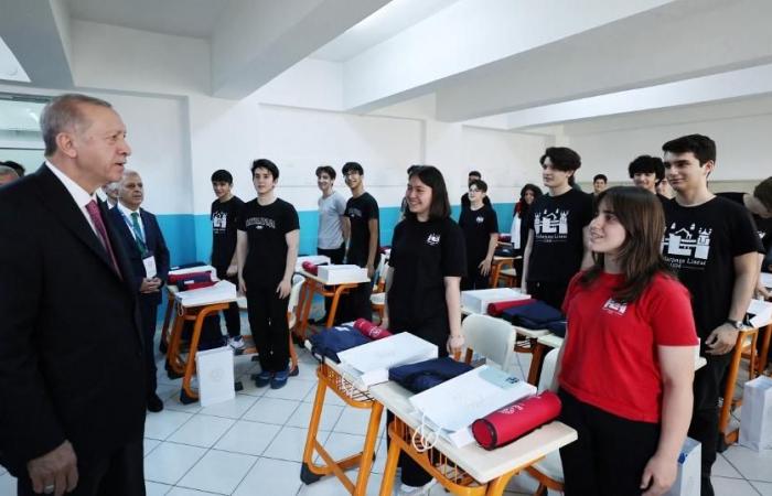 Turkish schools teach “Türkistan” rather than “Central Asia” – rts.ch