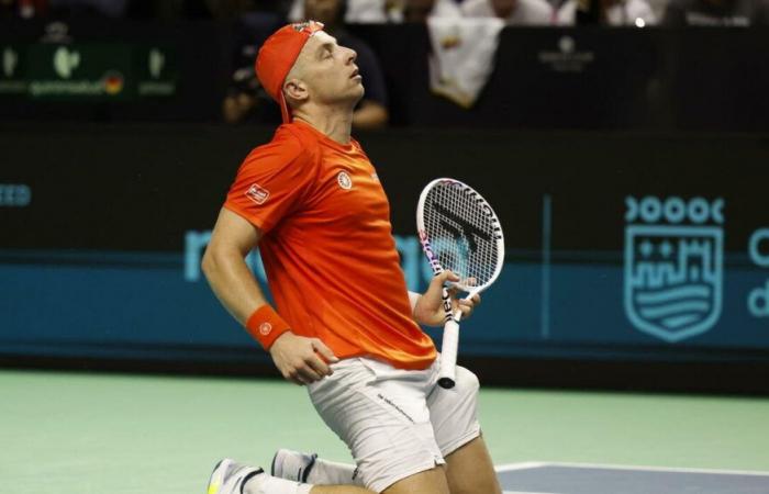 Tallon Griekspoor faces Jannik Sinner in the Davis Cup final