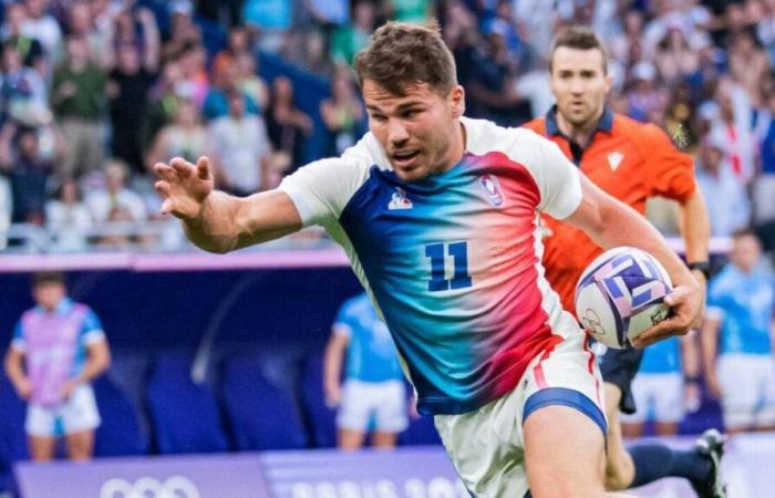 Rugby. Antoine Dupont named best rugby sevens player in the world