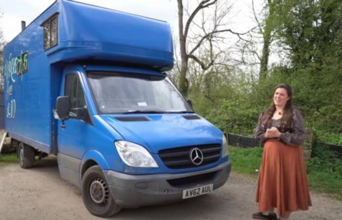 “I transformed a truck into a real house for only 600 euros, it was my only solution to the cost of rent”