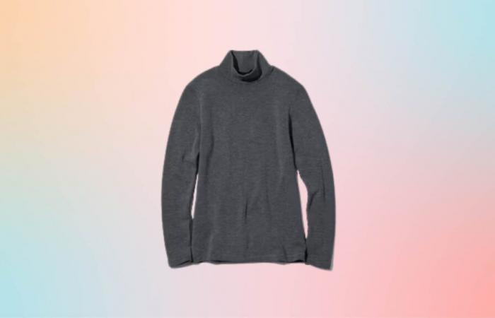 Don't be afraid of the cold anymore with this Ultra-Warm long-sleeved t-shirt from Uniqlo