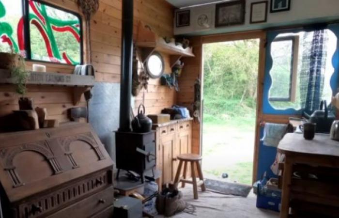 “I transformed a truck into a real house for only 600 euros, it was my only solution to the cost of rent”