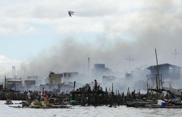 Philippines | Hundreds of homes ravaged by fire in Manila slum