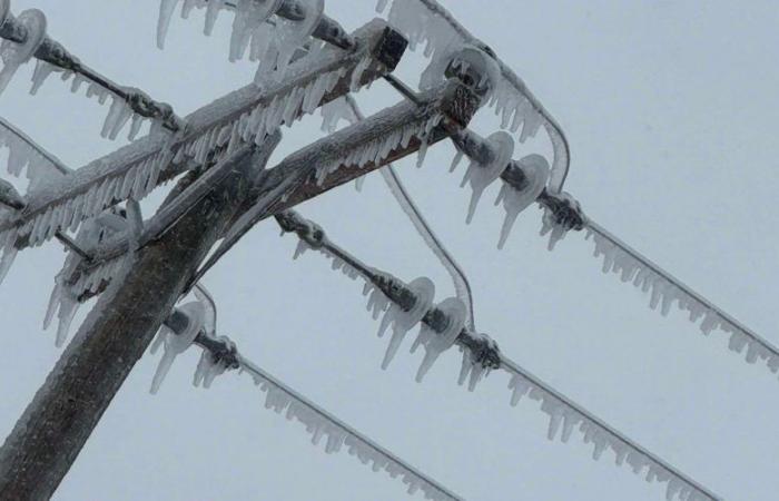 (Updated 5 p.m.) Ice causes damage to Montagne Noire