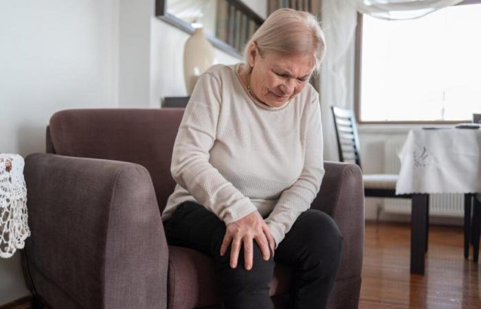 Menopause makes rheumatoid arthritis pain worse, study finds