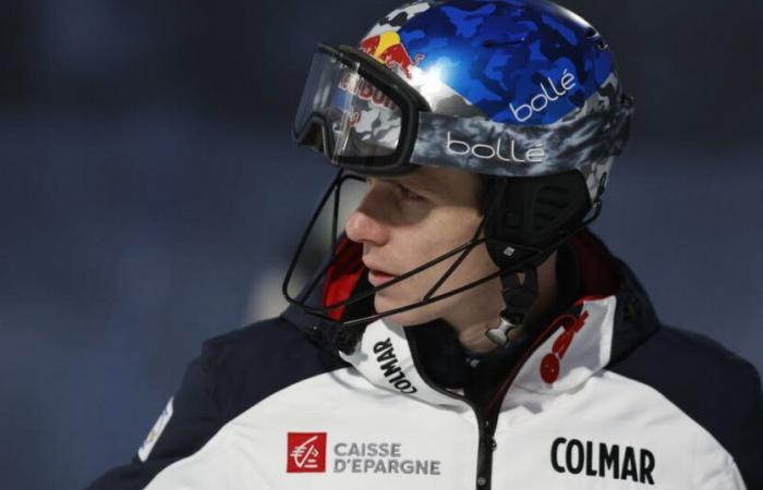 Alpine skiing – World Cup. Gurgl slalom: Clément Noël with bib 2, five Blues on the track