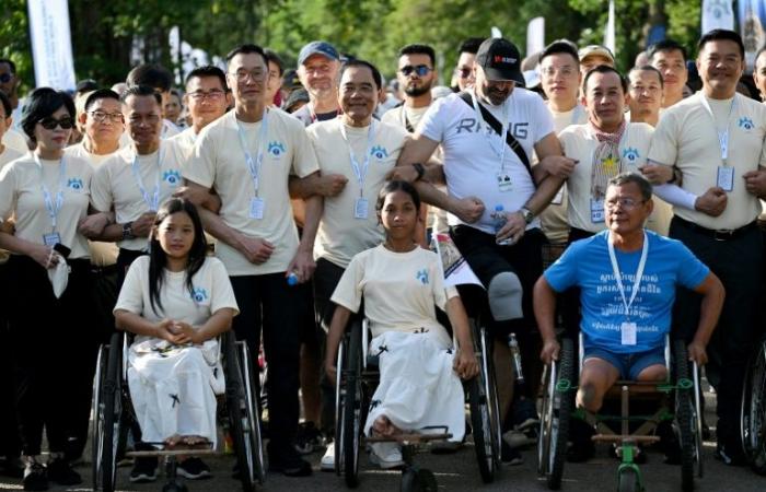 In Cambodia, a march for “a world without antipersonnel mines”