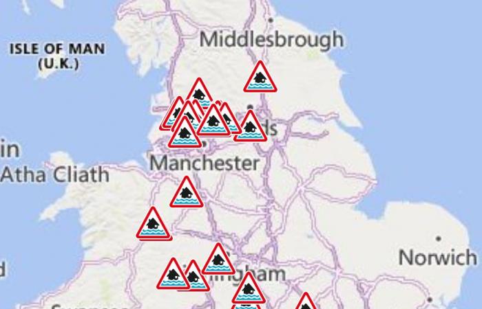 Storm Bert latest: Danger to life weather warnings for rain and wind in UK as 300 areas hit by flood risk