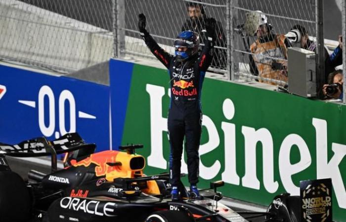 Verstappen wins fourth consecutive world title