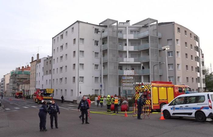 A building evacuated in Nancy after a fire broke out, “at 7 a.m., I found myself outside”