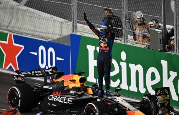 Max Verstappen wins his fourth F1 world title