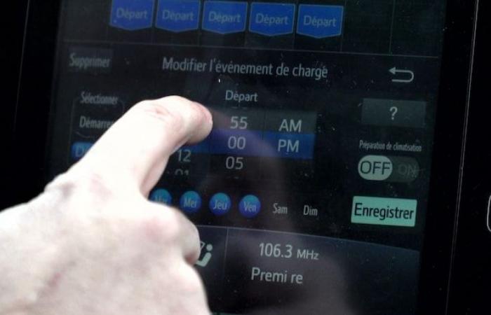 Touch screens in cars, another distraction?