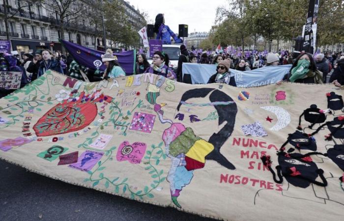 in Paris, thousands of demonstrators against violence against women