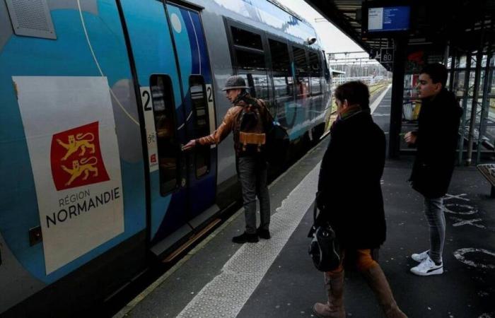 In Normandy, train traffic could resume at 7 p.m., after the passage of storm Bert