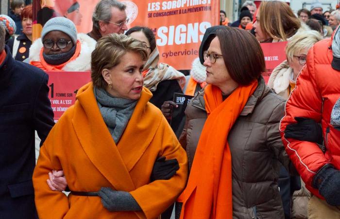 Grand Duchess Maria Teresa demonstrates in orange to support women victims of violence