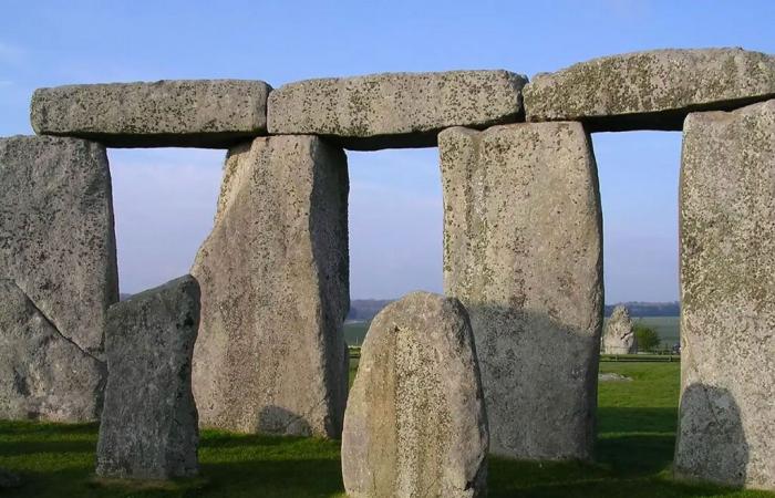 Scientists solve ancient mystery of Stonehenge’s gigantic stone pillars