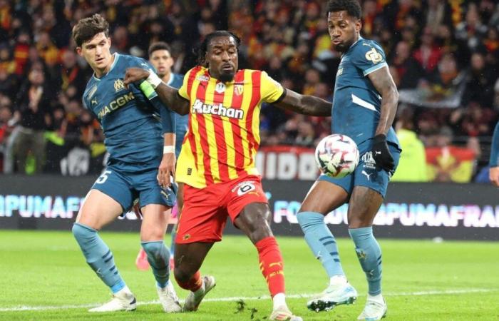 Lens and Lyon rail against refereeing after two matches they should have won by a wide margin