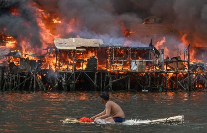 fire ravages a Manila slum, hundreds of homes affected