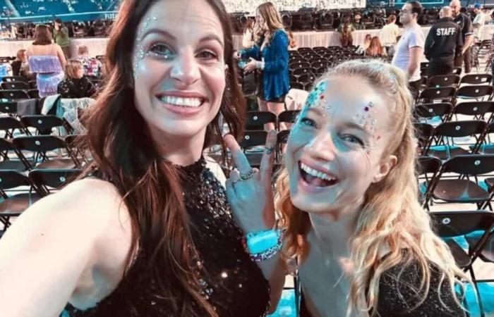 Laurence Leboeuf and Marie-Lyne Joncas have fun together at Taylor Swift’s show in Toronto