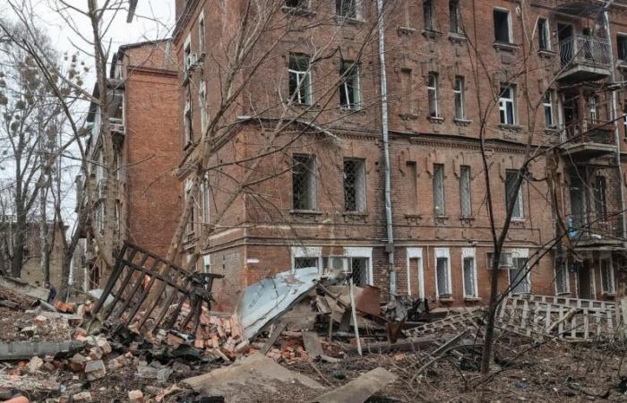 Nineteen injured and “more than forty houses” damaged after Russian air attack on central Kharkiv