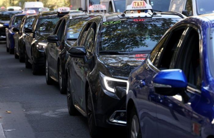 Île-de-France: snail taxi operations on the A4 and A6 towards Paris