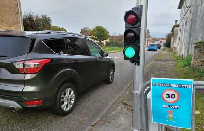 In this small village in Gironde, these unusual lights surprise motorists