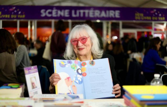 Adopted from Nice, the Franco-American author of children's literature Susie Morgenstern was at the Var Book Festival, we met her