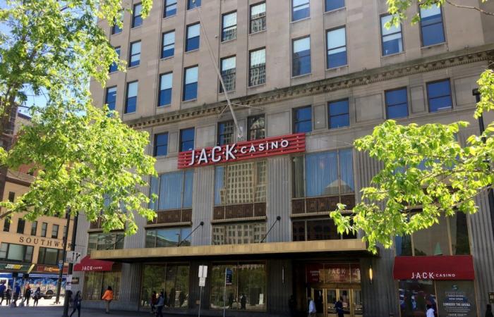 Former poker room dealer accused of stealing from the pot at JACK Cleveland Casino