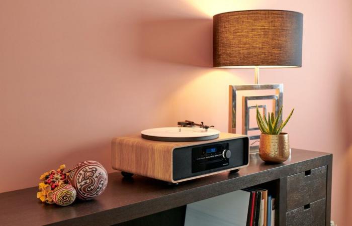 Six vintage gift ideas for listening to retro audio