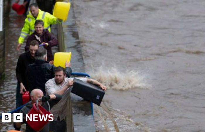 Pontypridd residents angry after Storm Bert causes flooding