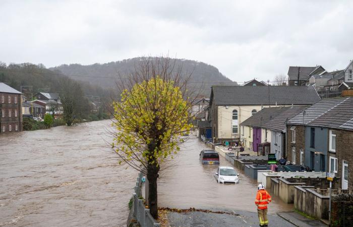 Storm Bert: Several dead as winds and rain wreak havoc across parts of Britain