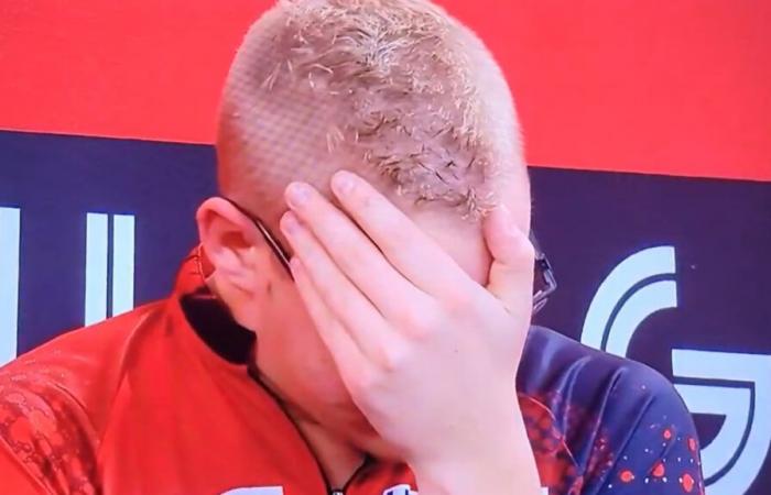 Heartbreaking moment darts wonderkid left in floods of tears after missing chance to follow in Luke Littler’s footsteps