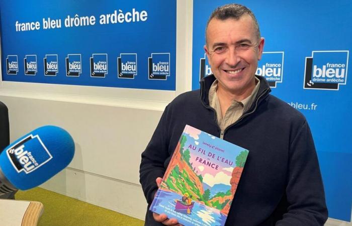 The Drômois Paul Villecourt invites us “Au fil de l'eau en France”, with Lonely Planet