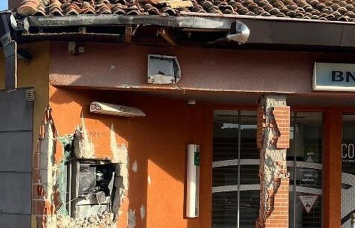 Near Toulouse, they attack a cash machine… with a mechanical shovel!