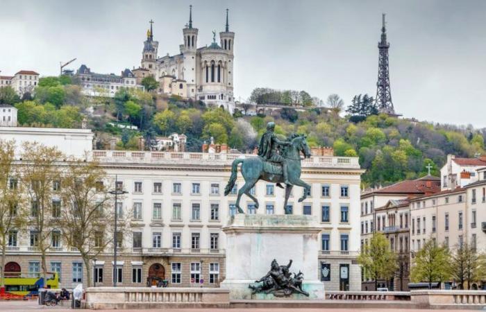 In Lyon, “Bellecour will never be an urban park”, assures the environmentalist president of the metropolis