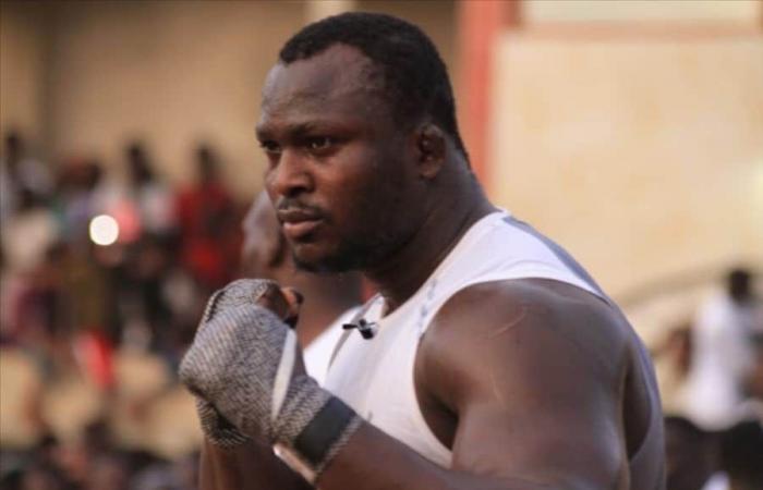 Modou Lô retains his title of King of the Arena by beating Siteu