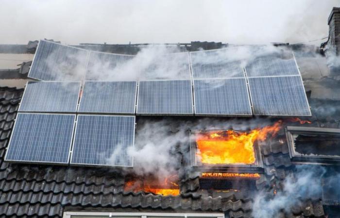 Solar panels set the roof on fire, owner and tenants blame each other