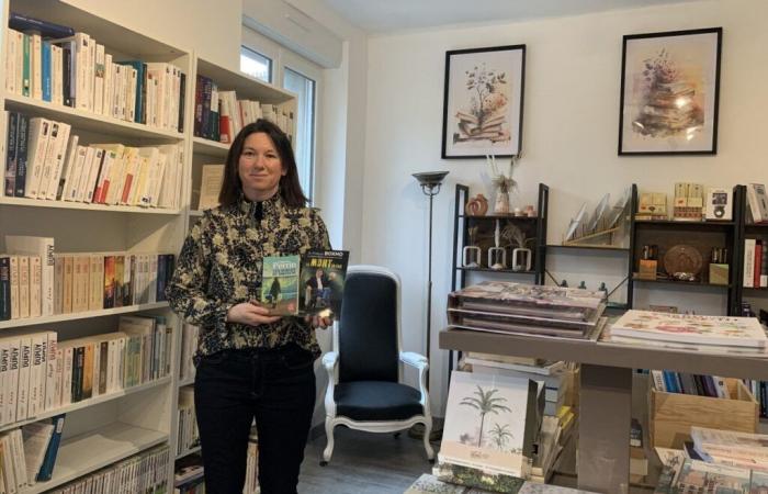 Young bookseller in Cotentin, Élodie now sells second-hand books