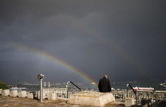 Israeli security cabinet meets Tuesday to discuss ceasefire with Hezbollah in Lebanon