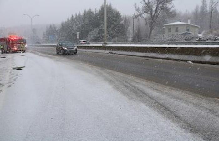 [EN IMAGES] First snow in Quebec: several road exits in a few minutes